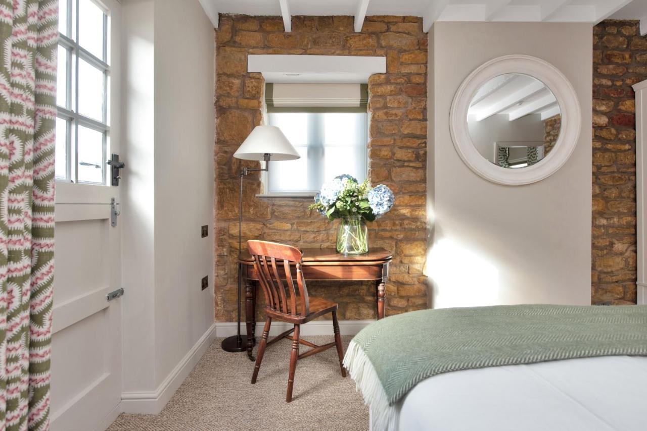 ホテル The Nevill Arms Medbourne エクステリア 写真