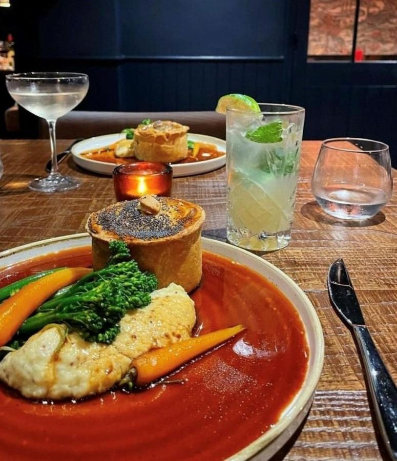 ホテル The Nevill Arms Medbourne エクステリア 写真