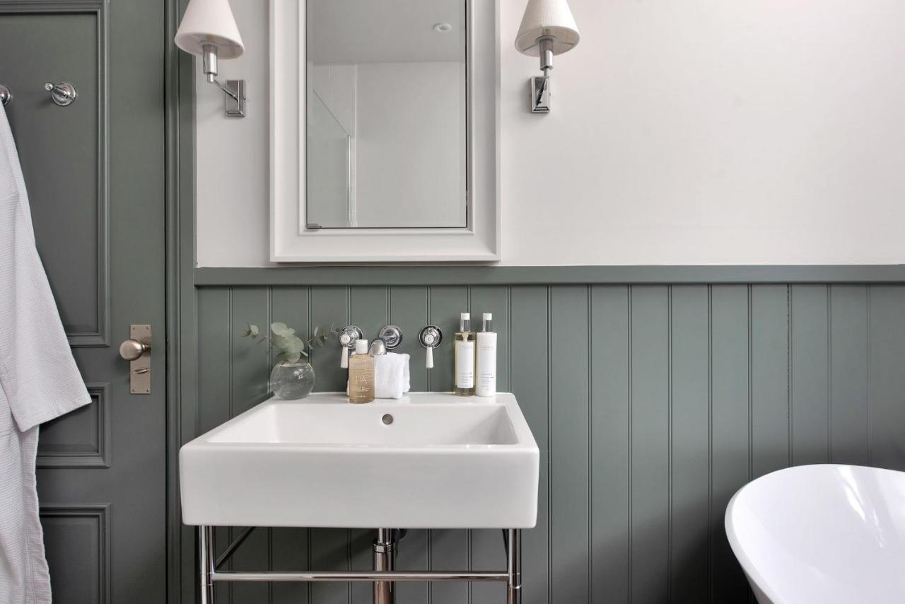 ホテル The Nevill Arms Medbourne エクステリア 写真